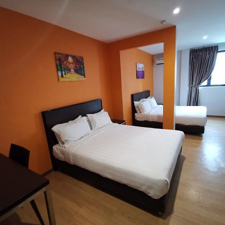 Padungan Hotel Кучинг Экстерьер фото