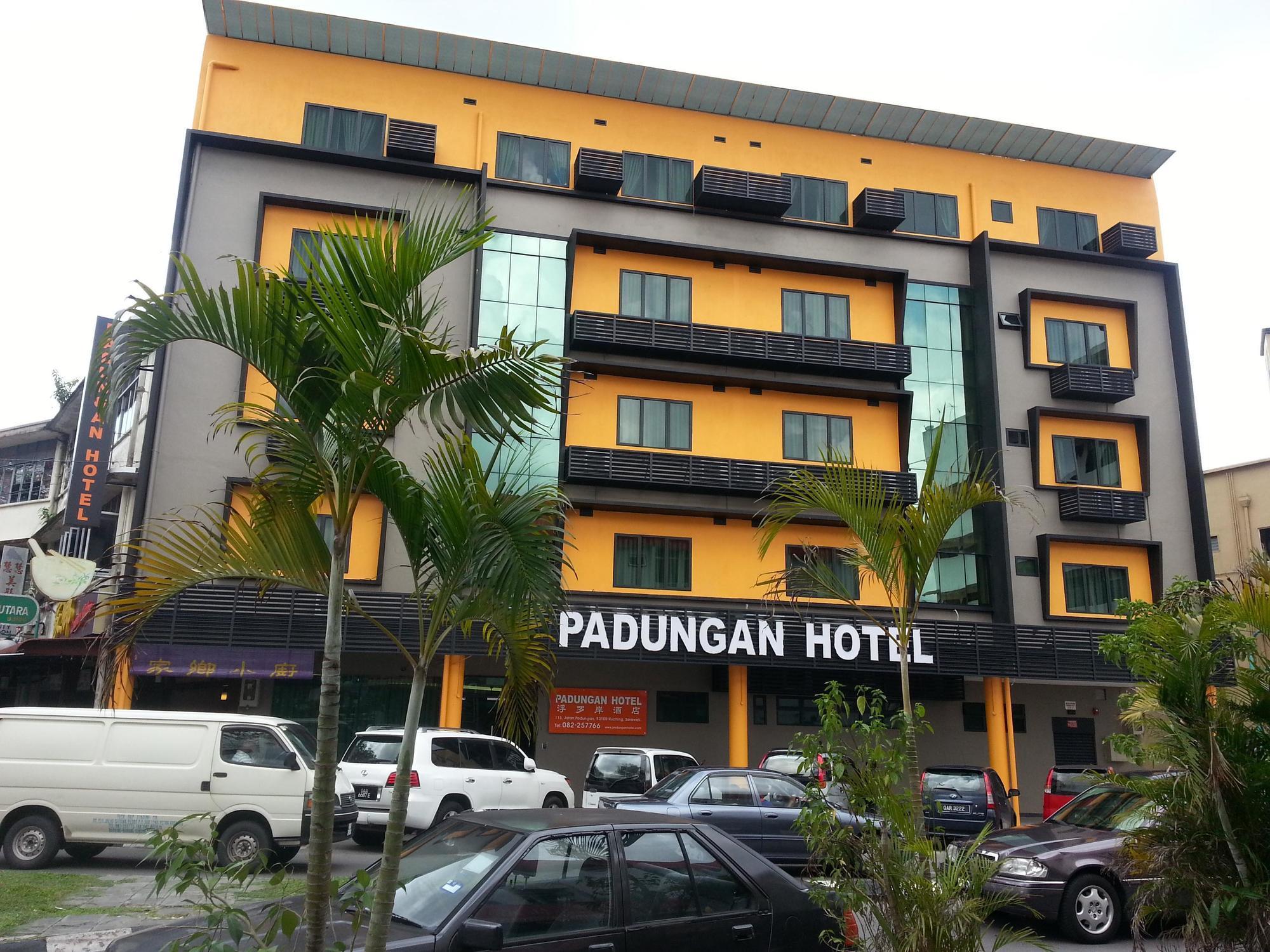 Padungan Hotel Кучинг Экстерьер фото